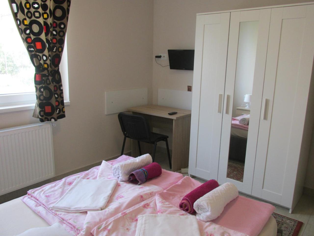 Apartament Daniela Leilighet Floreşti Eksteriør bilde